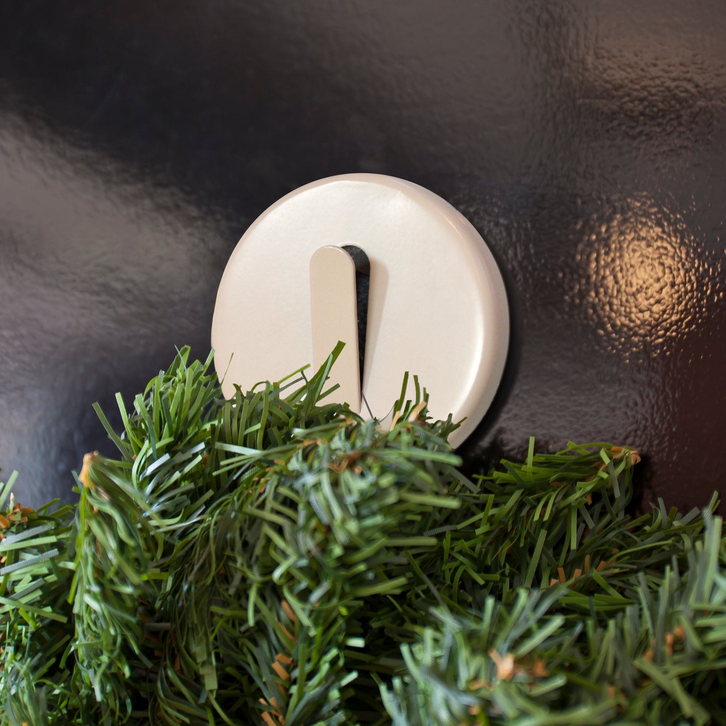 1 Ct. Magnetic Wreath Hook - Style 713002