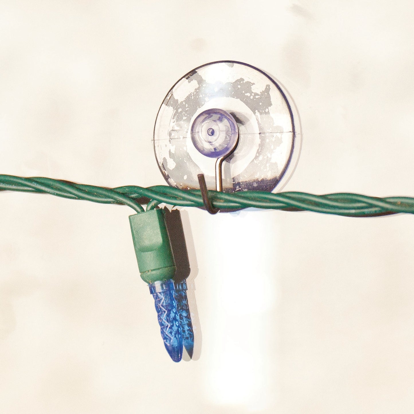 4 Ct. Suction Cup Decorative Hooks - Style 716104
